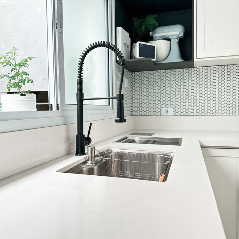 Quartz White 06